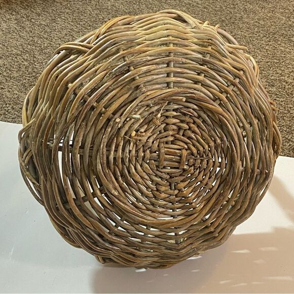 Rustic Primitive Home Decor Organized Tan Basket with Handle Wicker And Bamboo - Picture 12 of 15